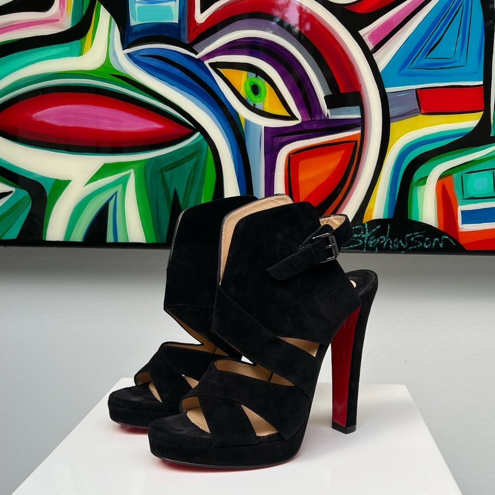 Christian Louboutin “Apron Lili Veau Velours” 38.5